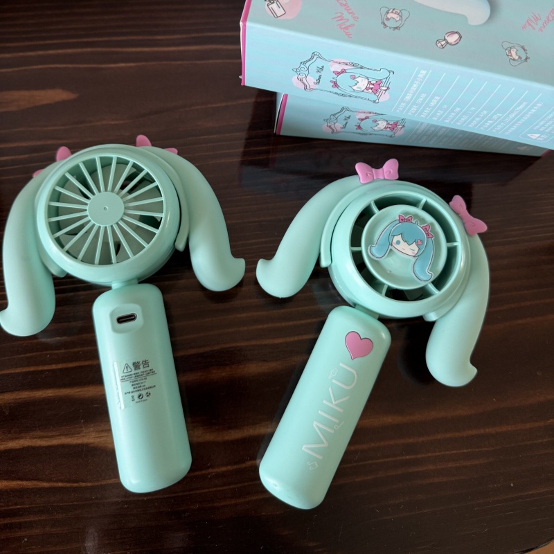 Hatsune Miku Mini Handheld Fan - Outdoor Camping Fire recensione e prezzo